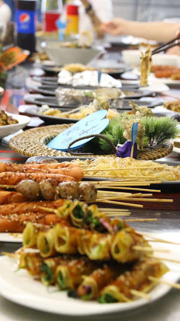Vegetarian buffet dishes at Dar Soo Vegetarian Cuisine in Kuala Lumpur featuring Chinese vegetarian cooking and tofu-based dishes