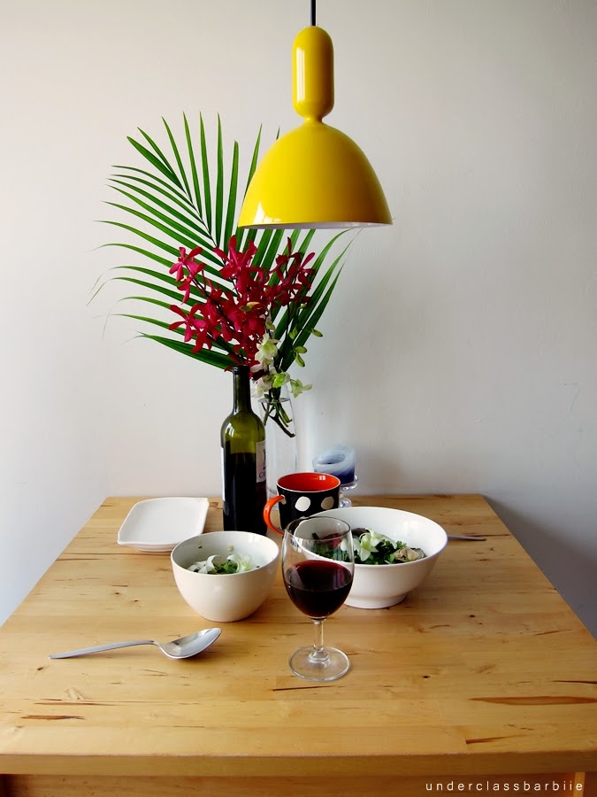 Home dining setup with Thai-style mussels in fragrant broth served at the table