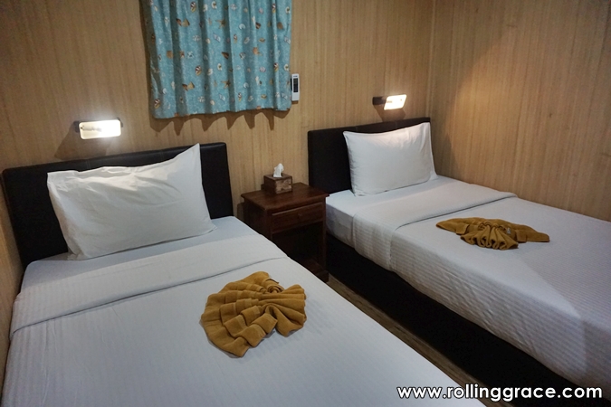 Twin standard room at Seaventures Dive Rig, Sabah, Malaysia