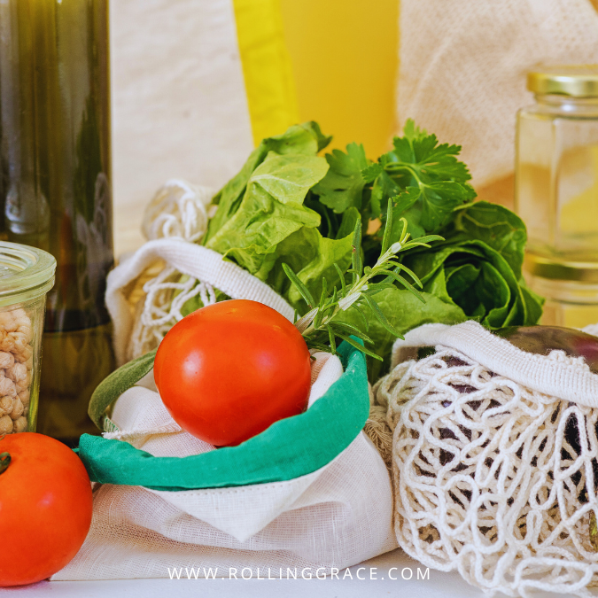 Fresh vegetables and reusable bags as eco friendly alternatives to plastic packaging