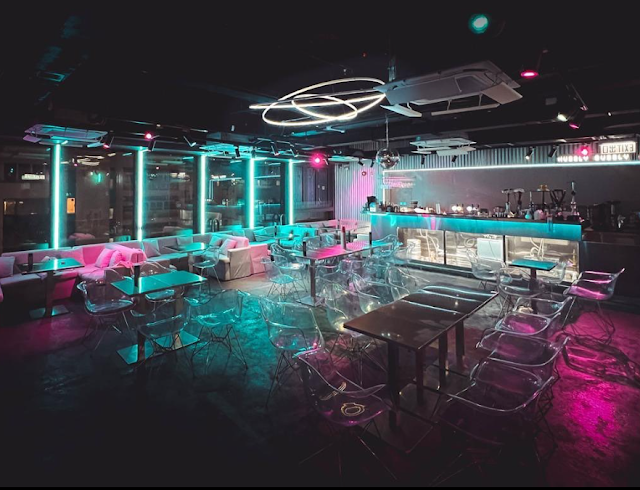 Hubbly Bubbly shisha lounge on Nathan Road, Mong Kok, Hong Kong