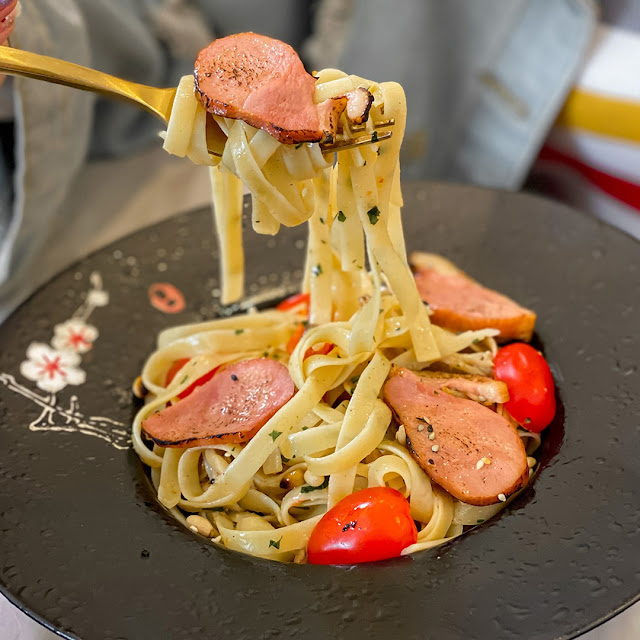 Fusion café dishes and desserts served at Tokyo Secret in Mid Valley Megamall