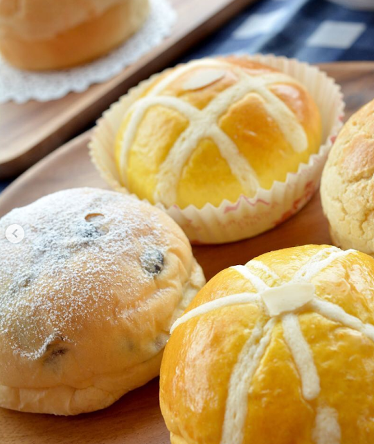 Polo bun and Nanyang milk tea at Nanyang Café, Sunway Velocity Mall, Kuala Lumpur