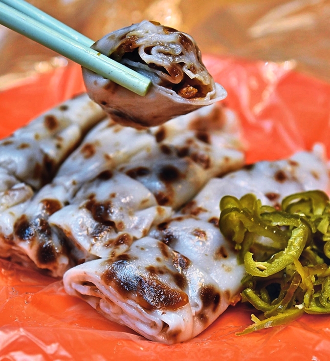 13 Best Food in Teluk Intan Perak: Where and What to Eat 2 Liew Kee chee cheong fun in Teluk Intan with dried shrimp and jicama