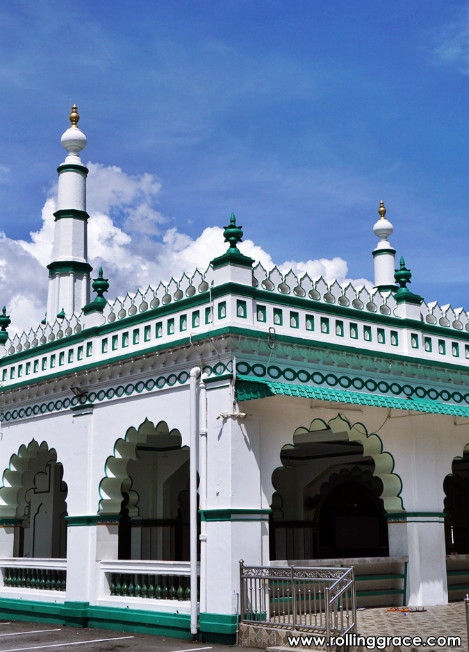 Masjid India Muslim Ipoh Perak: 7 Reasons to See the Mosque 3 Exterior view of Masjid India Muslim Ipoh showing twin minarets and central pyramidal dome