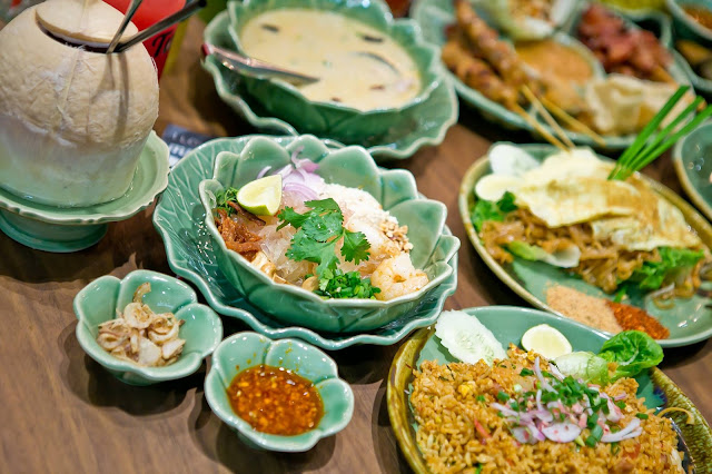 Halal Thai food spread at Mr. Tuk Tuk in The Gardens Mall Kuala Lumpur