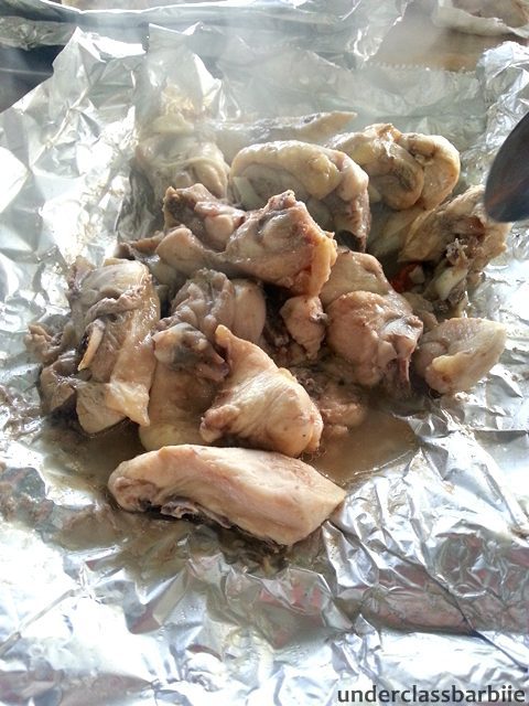7 Delicious Dishes at Broga Recreational Fishing Park 9 Charcoal-grilled chicken in opened aluminium foil at Broga Recreational Fishing Park, Negeri Sembilan.