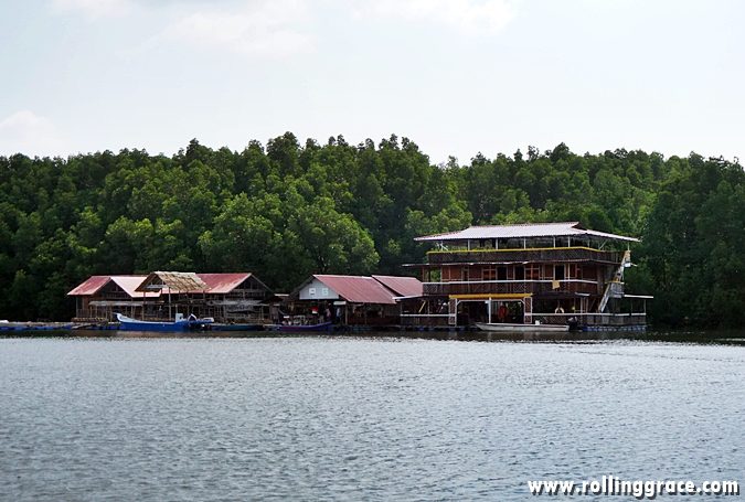 Delicious River Oysters at Bakau Hijau Sungai Merbok (2026) 4 Wide view of Bakau Hijau Sungai Merbok floating oyster farm with mangrove forest in Kedah Malaysia