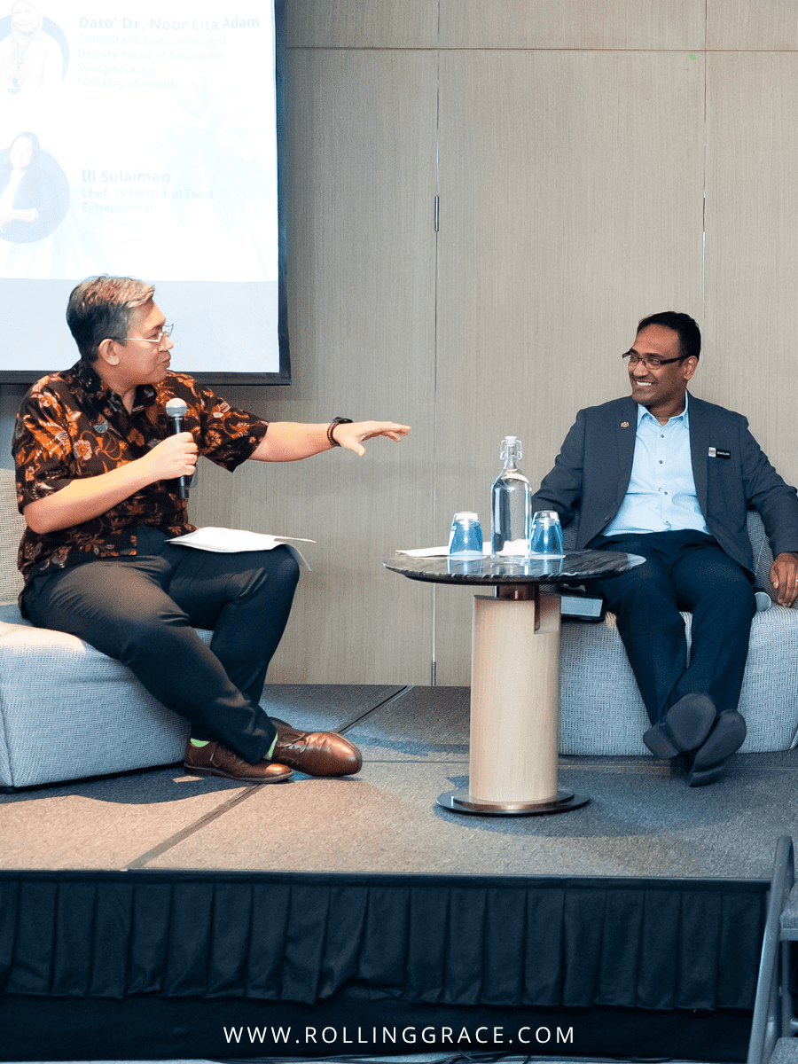 Azrul Mohd Khalib Galen Centre and Dr Sivarajan Ramasamy discussing obesity in Malaysia at Sayang Kan launch panel
