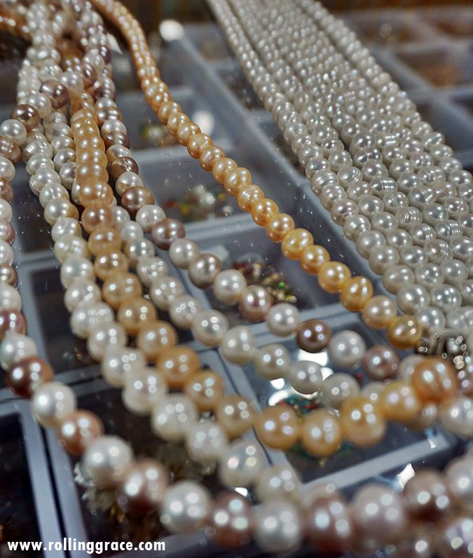 7 Best Local Sabah Souvenirs For Amazing Memories of Borneo 2 Strands of genuine shimmering saltwater and freshwater pearls representing luxury Semporna Sabah souvenirs