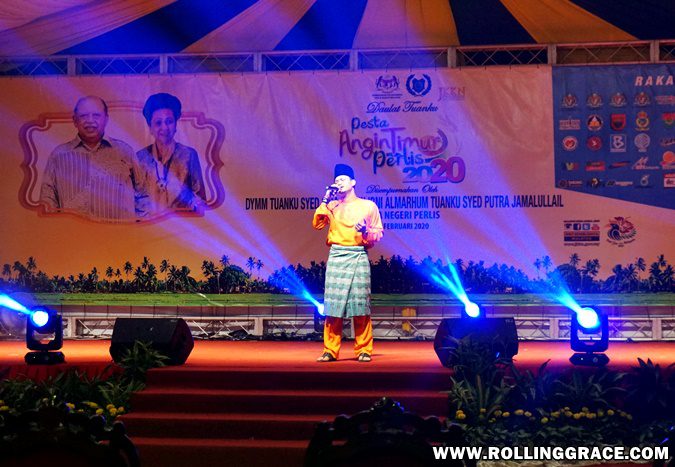 Live cultural performance on the main stage at Pesta Angin Timur Perlis festival