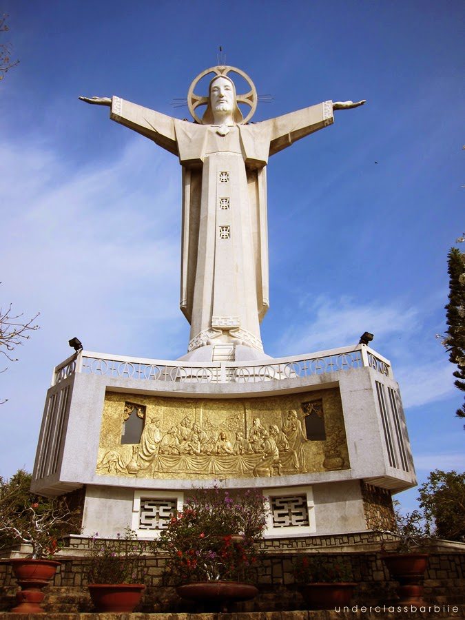 9 Best Vũng Tàu Attractions You Can't Miss in Vietnam 4 Christ of Vũng Tàu statue with outstretched arms on top of Núi Nhỏ mountain Vietnam