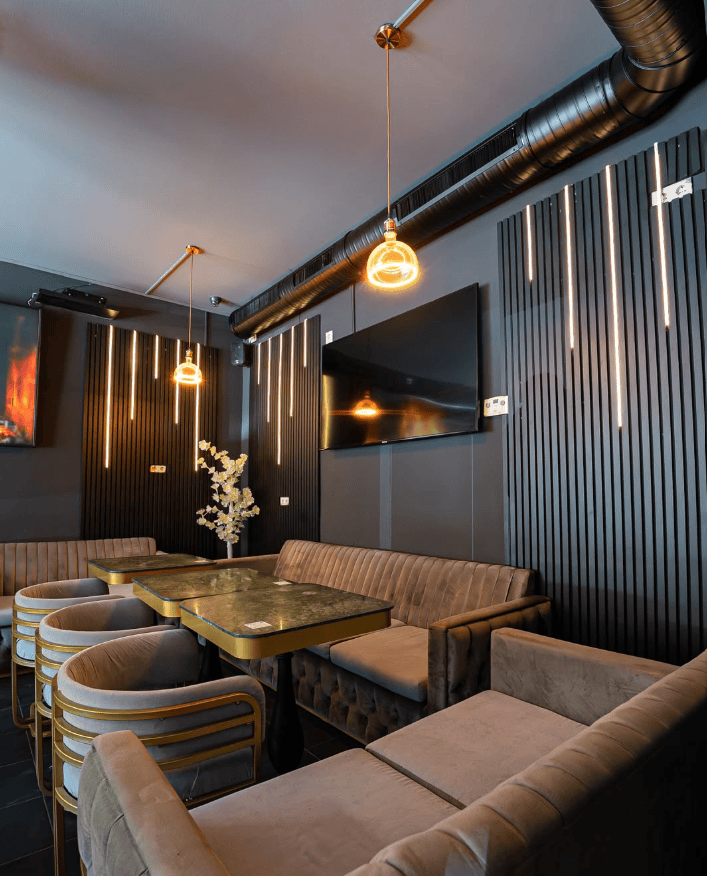 Noor Lounge Prenzlauer Berg Berlin with deep lounge seating and warm ambient lighting